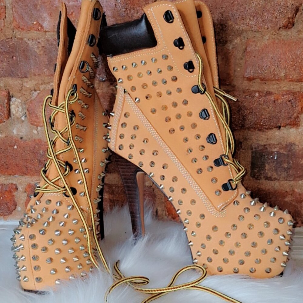 Authentic ZiGi Girl Stud Boots (Worn Once, Wear & Tear On The Top Padding)